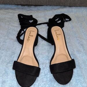 Lulu's Black Women's Sandals size 8 
Strappy block heels